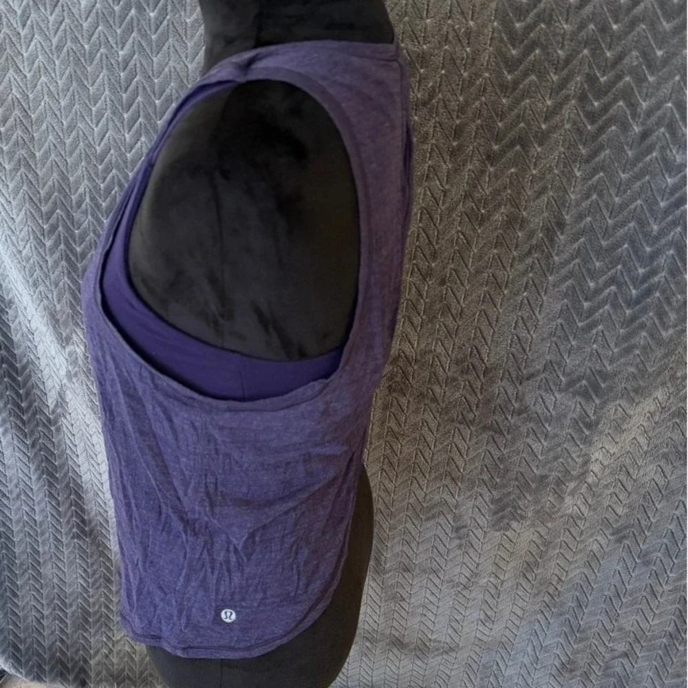 Lululemon Twist &‎ Reach Tank in Heathered Aeon Size 6